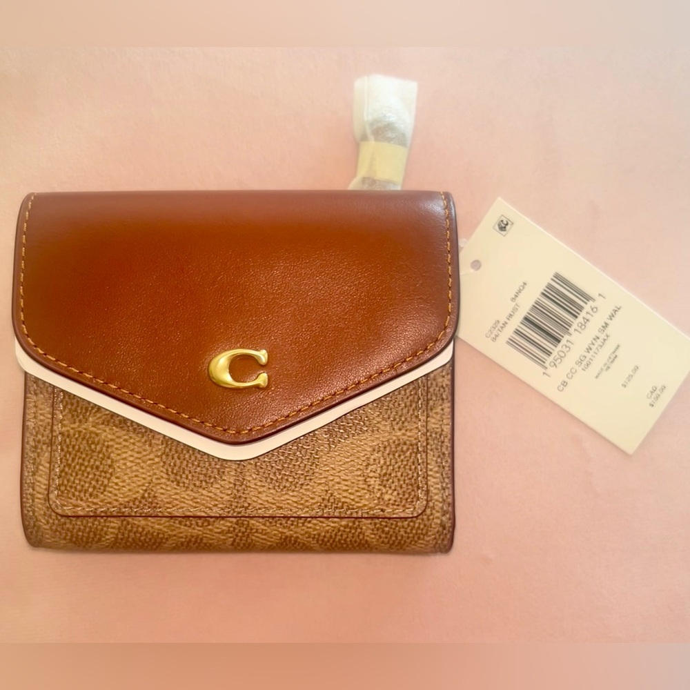 BRAND NEW COACH wallet